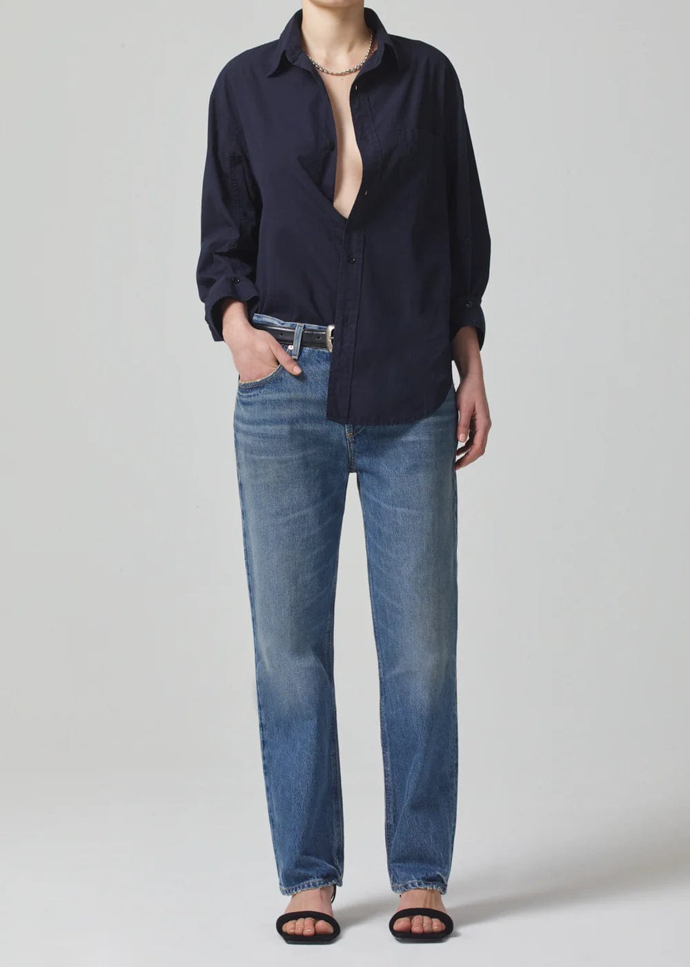 Straight fit low-rise jeans · Medium Blue · Dressy