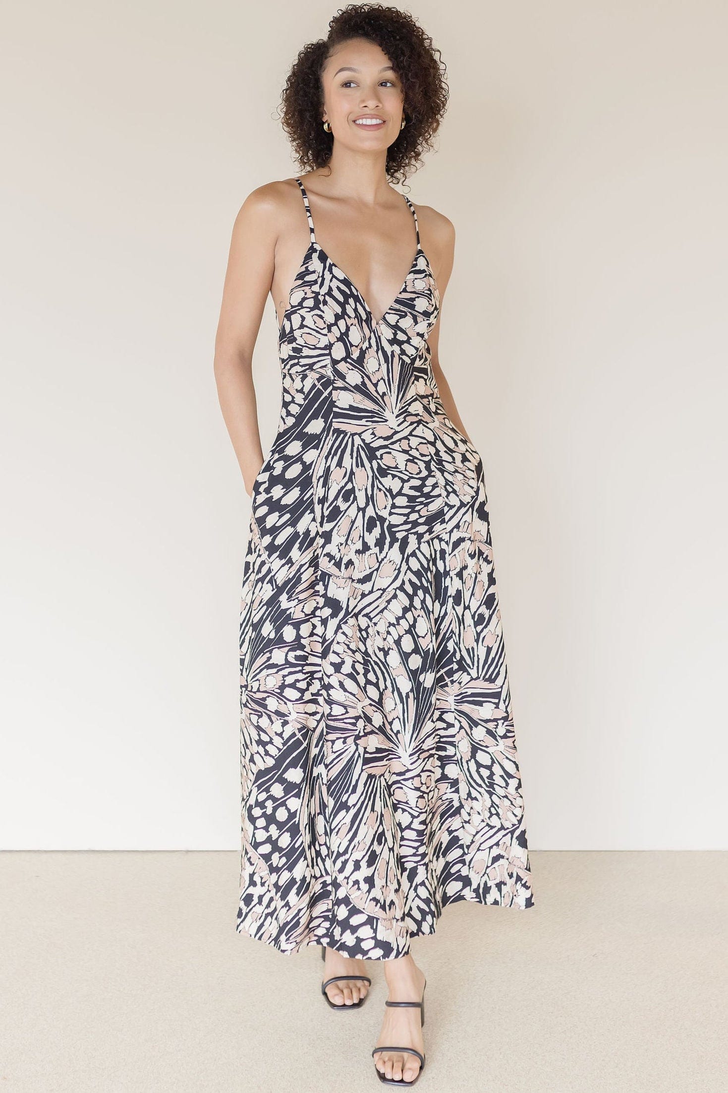 Avienne Open Back Maxi Dress Avienne Open Back Maxi Dress