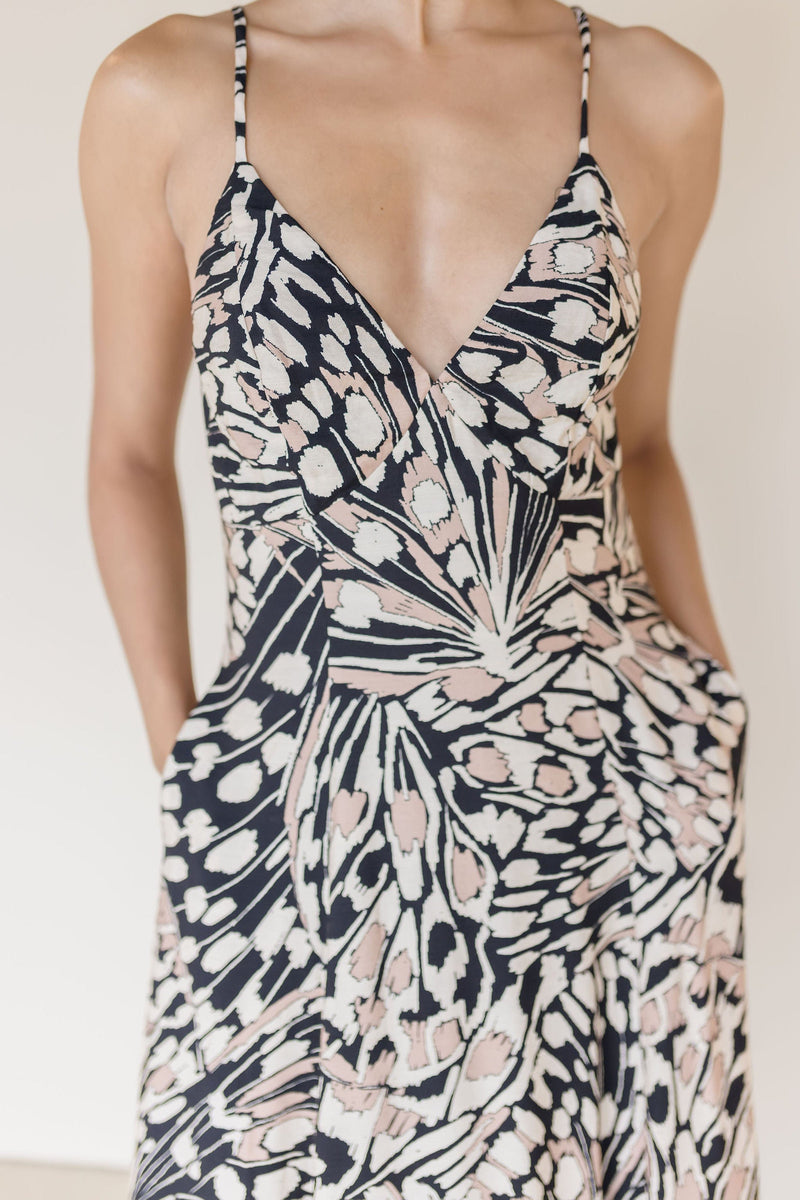 Avienne Open Back Maxi Dress Avienne Open Back Maxi Dress