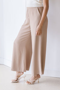 Olina Cropped Wide Leg Trouser Olina Cropped Wide Leg Trouser