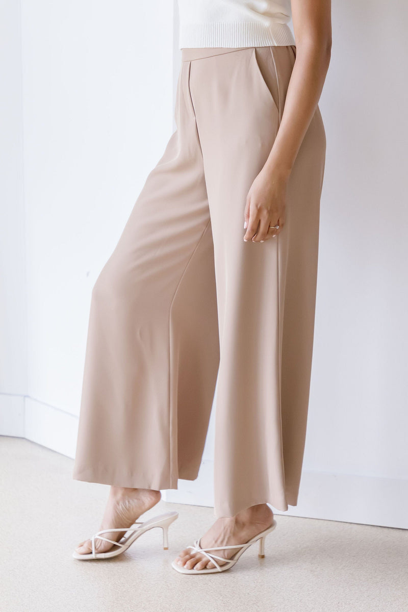 Olina Cropped Wide Leg Trouser Olina Cropped Wide Leg Trouser