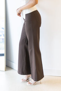 Livia Pant Livia Pant