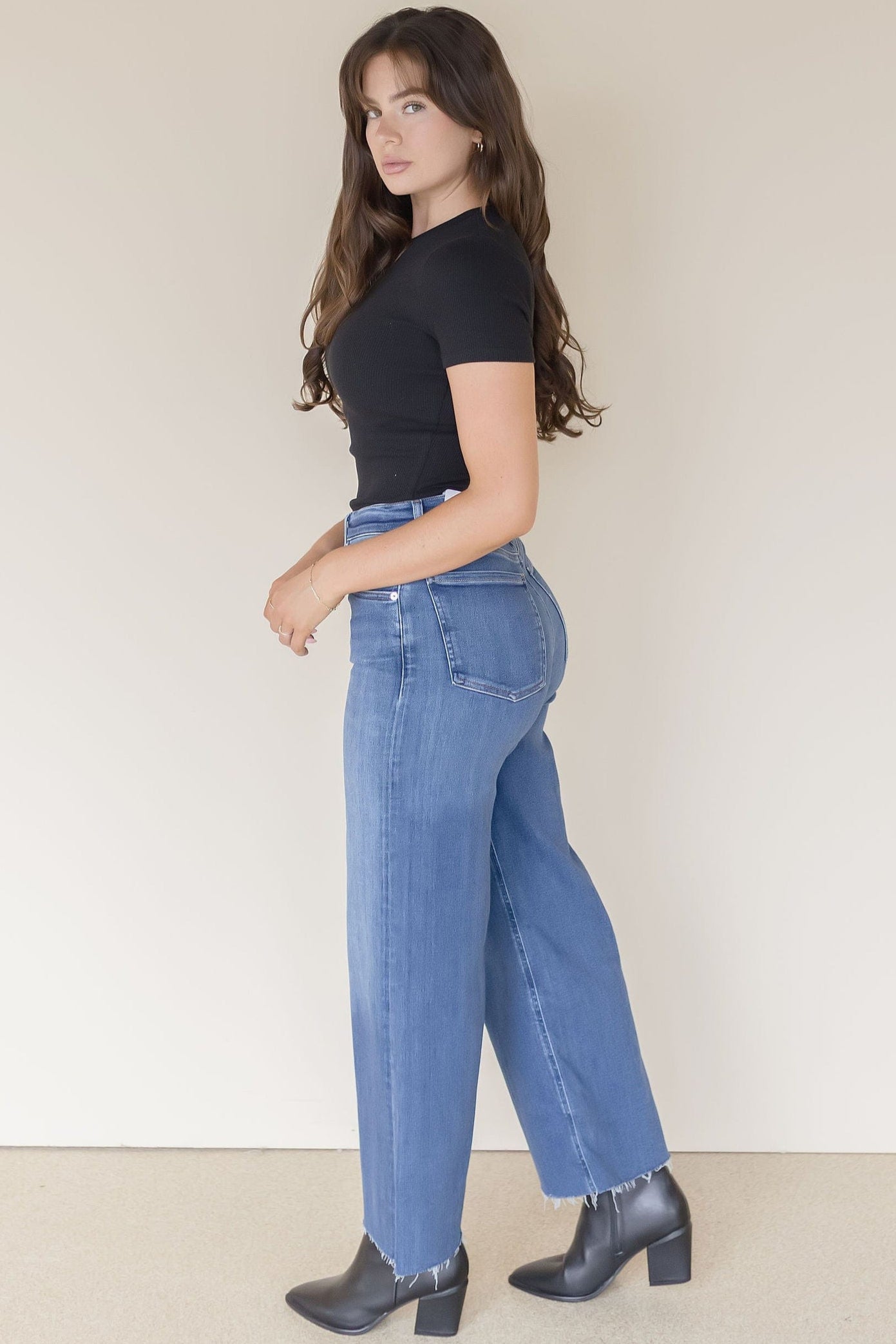 Lyra Wide Leg Crop Jean