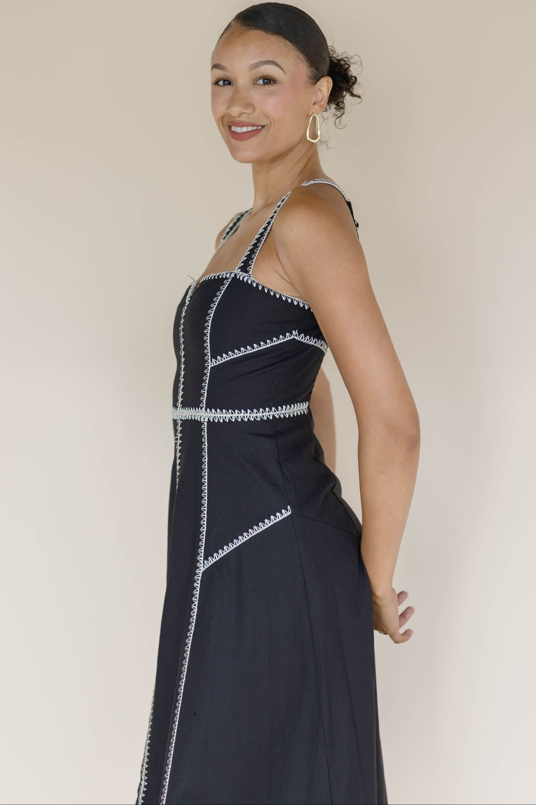 Embroidered Detail Midi Dress