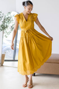 Sleeveless V-Neck Pleated Front Detail Midi Dress