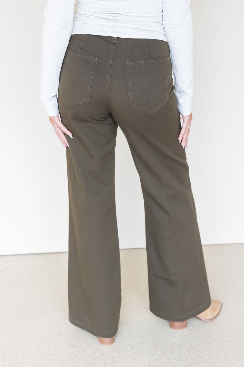 Livia Pant Livia Pant