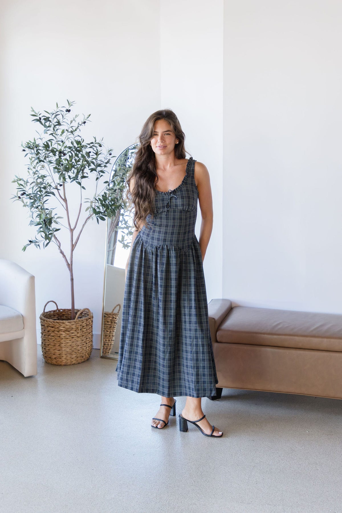 Low Waist Scoop Neck Midi Dress