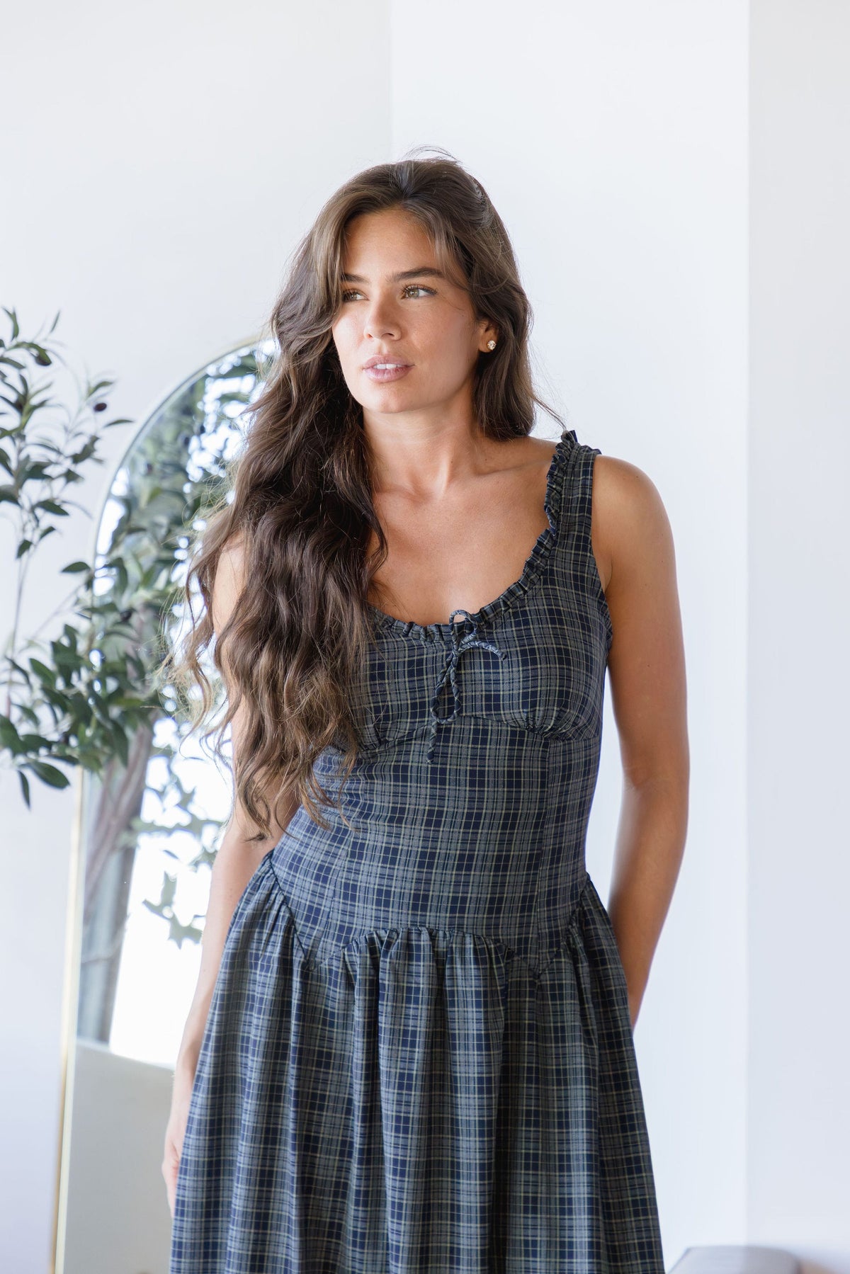 Low Waist Scoop Neck Midi Dress
