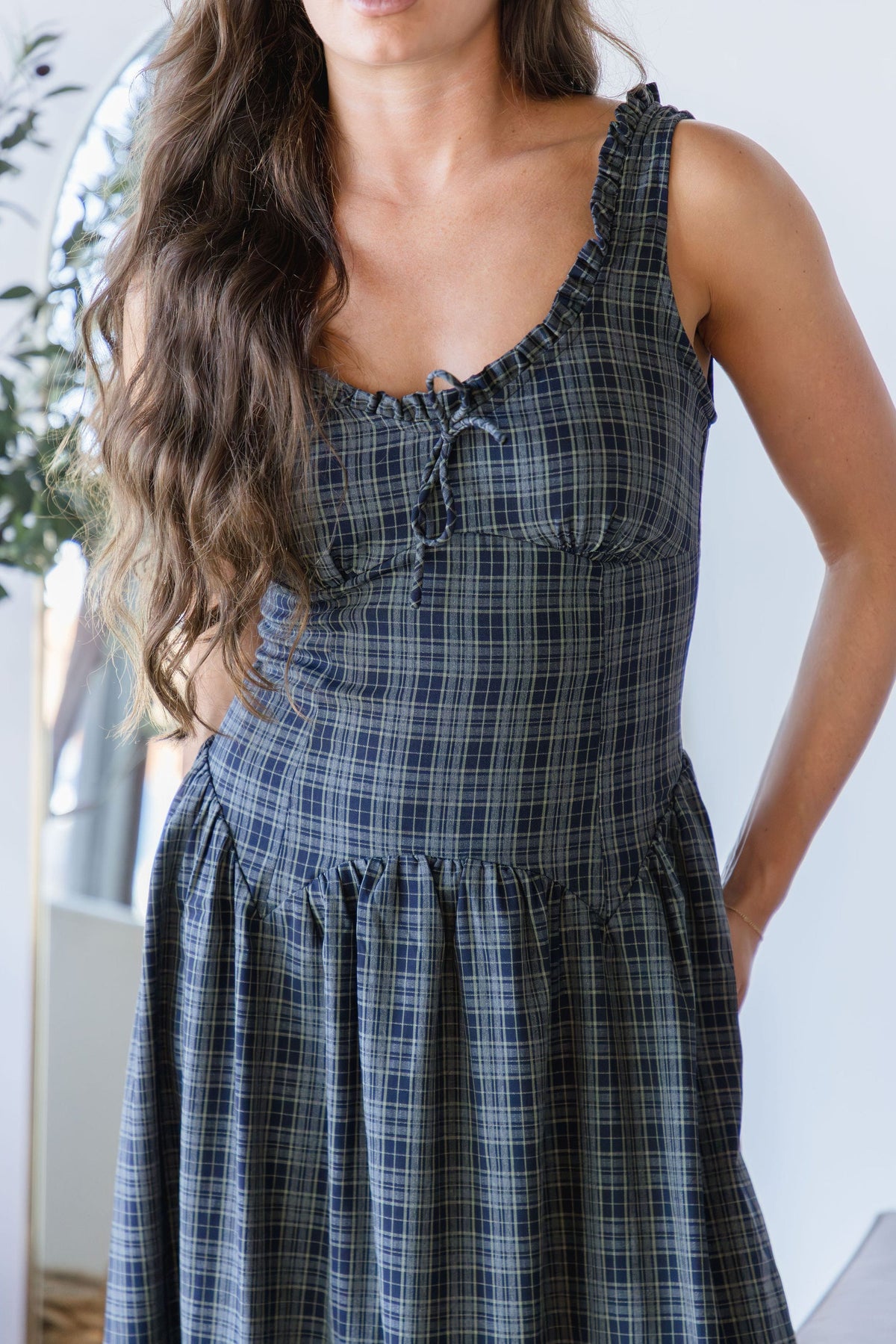 Low Waist Scoop Neck Midi Dress