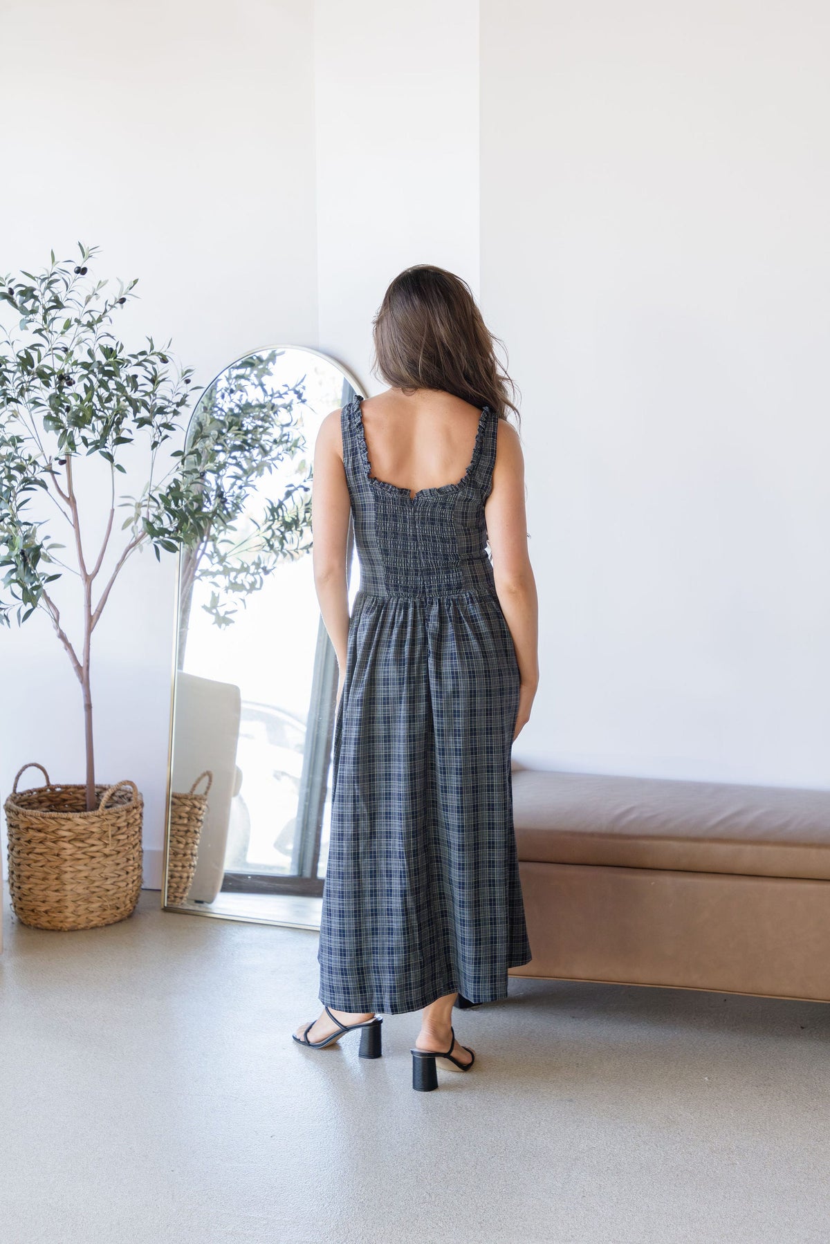 Low Waist Scoop Neck Midi Dress