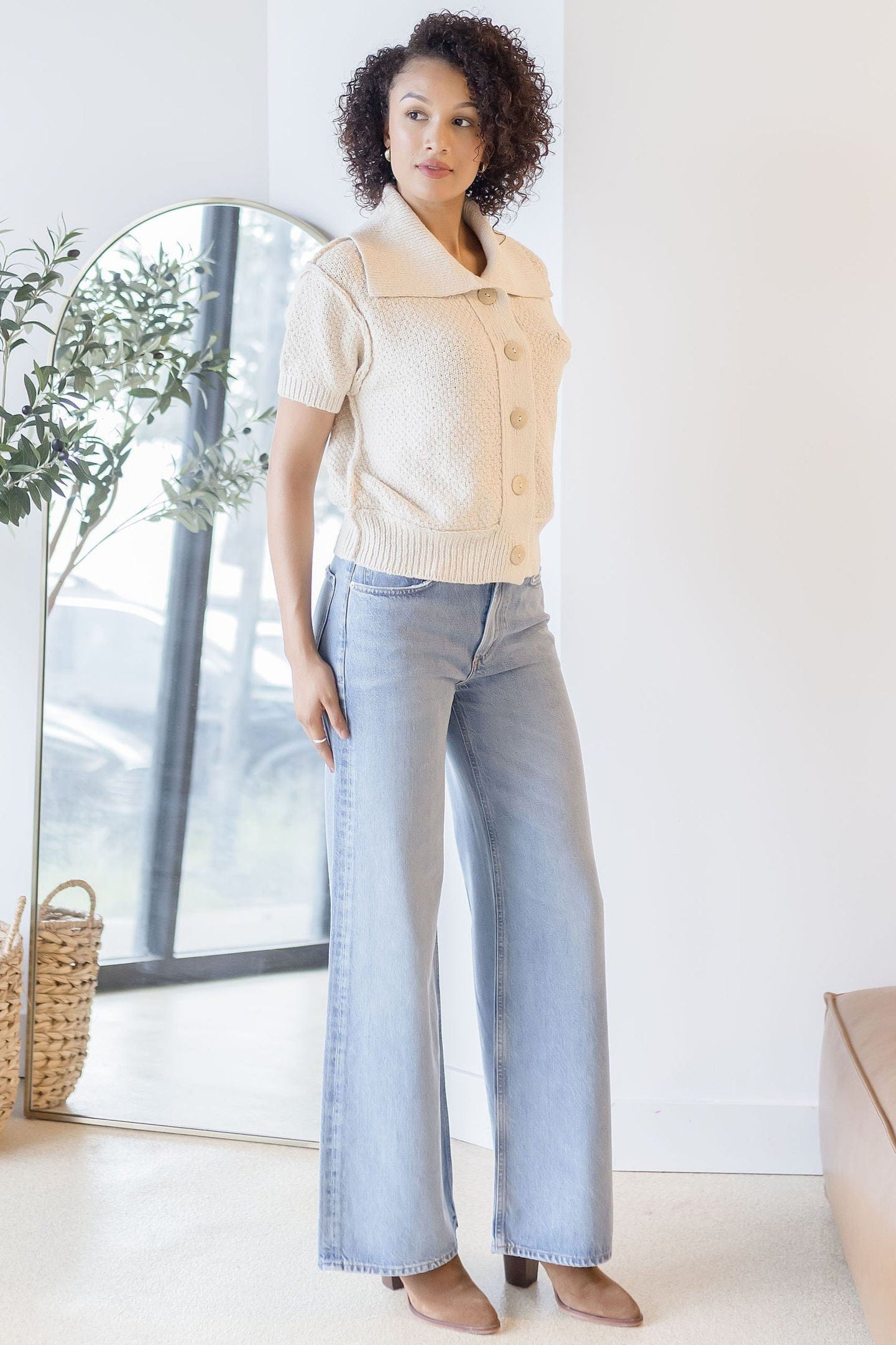 Tessier Short Sleeved Buttoned Sweater Tessier Short Sleeved Buttoned Sweater