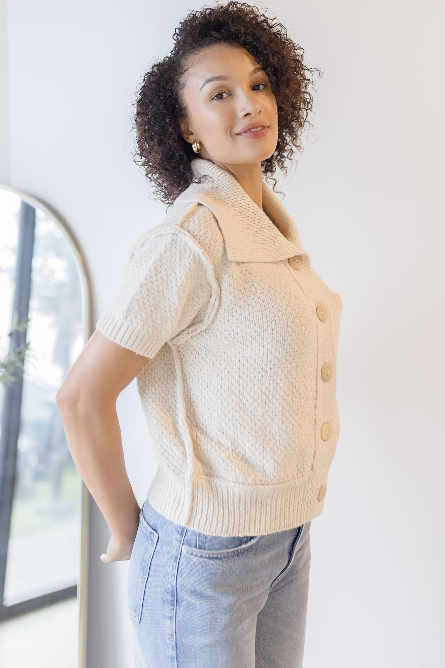 Tessier Short Sleeved Buttoned Sweater Tessier Short Sleeved Buttoned Sweater