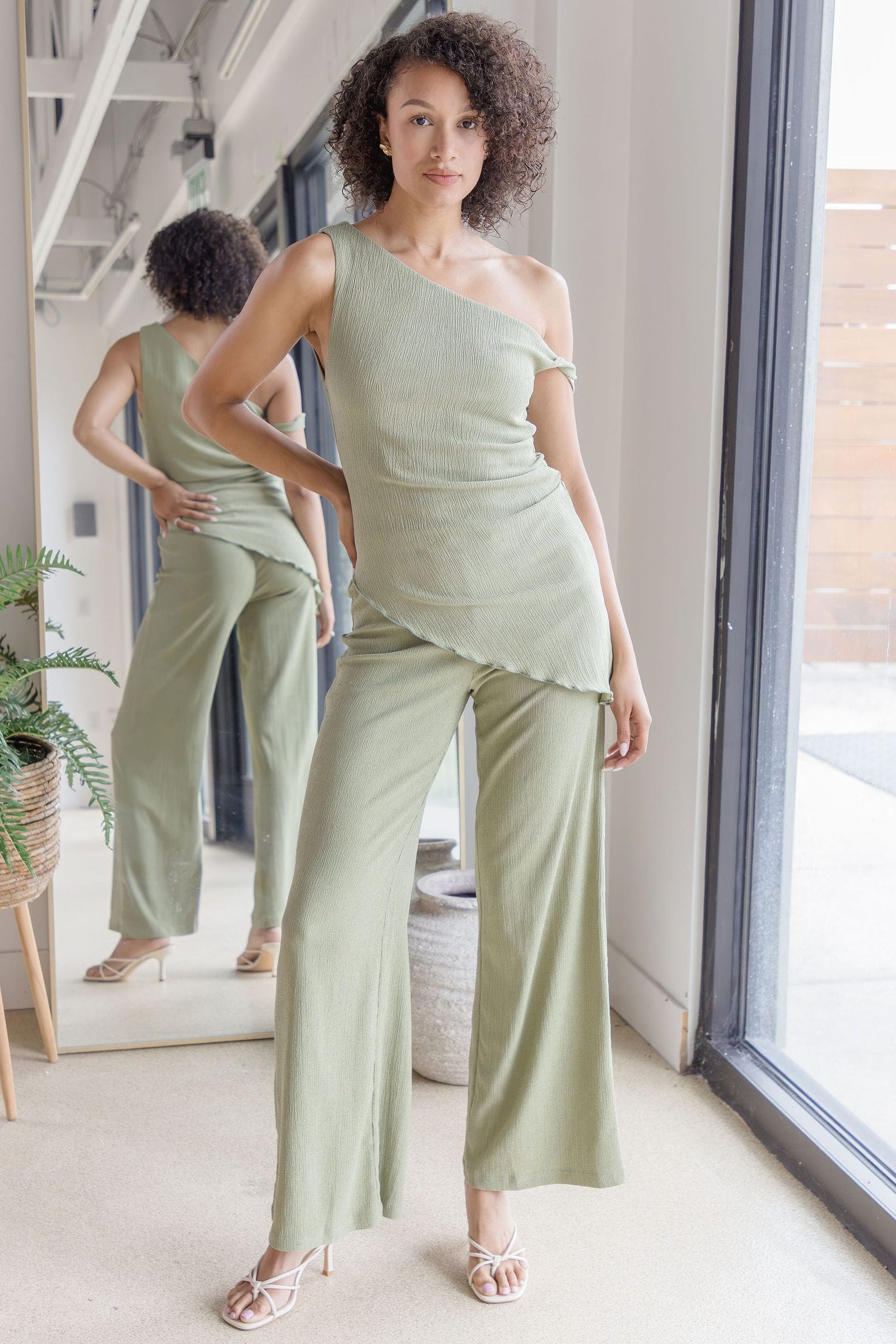Romina Asymmetrical Stretch Top