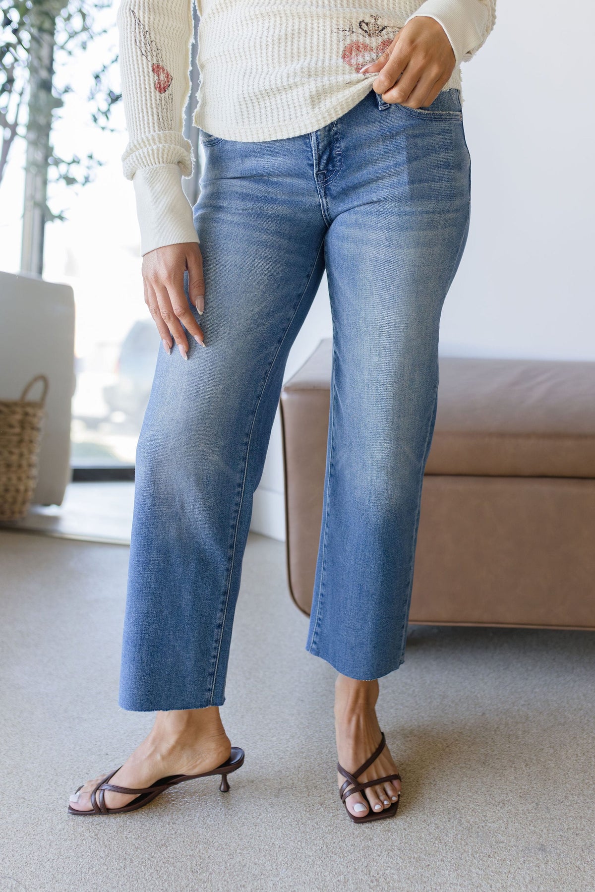 Ella Low Rise Straight Jean 27"