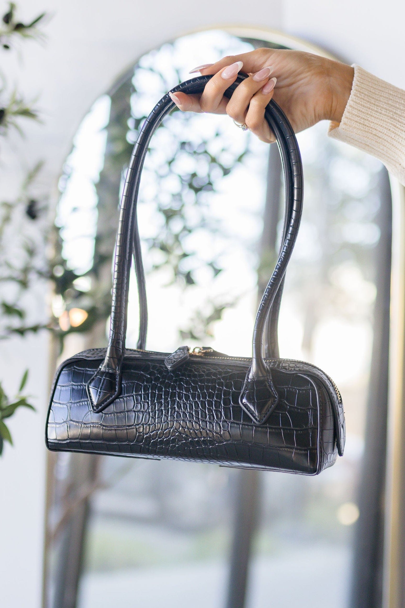 Baylen 90's Round Shoulder Bag Baylen 90's Round Shoulder Bag