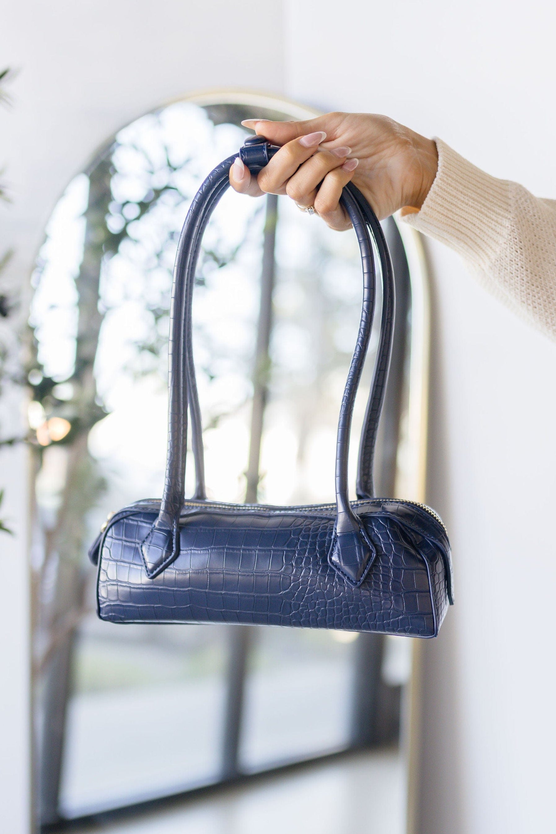 Baylen 90's Round Shoulder Bag Baylen 90's Round Shoulder Bag