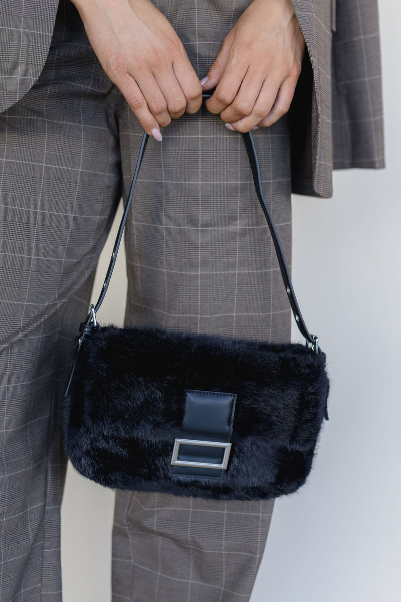 Sable Fur Baguette Black