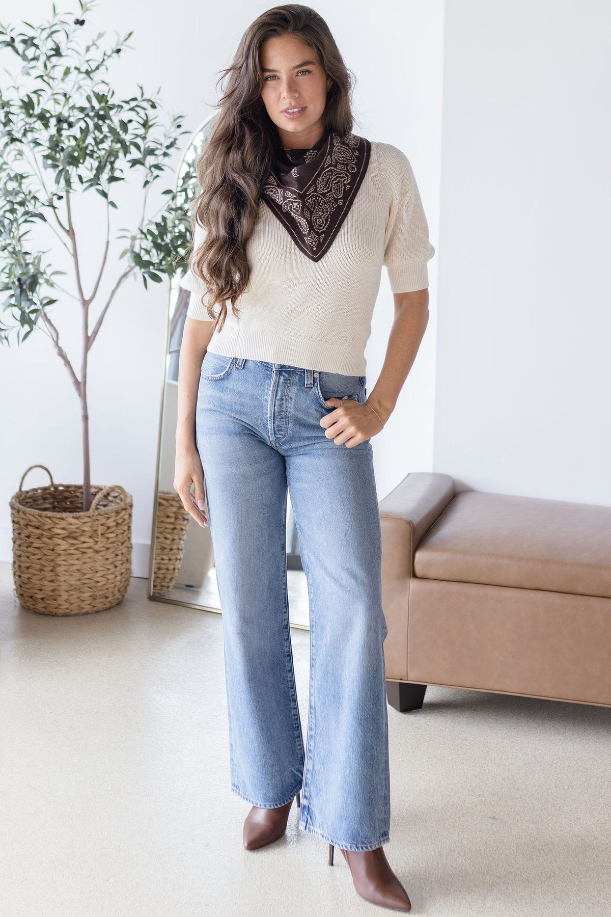 Wanderer Mini Triangle Scarf Coffee