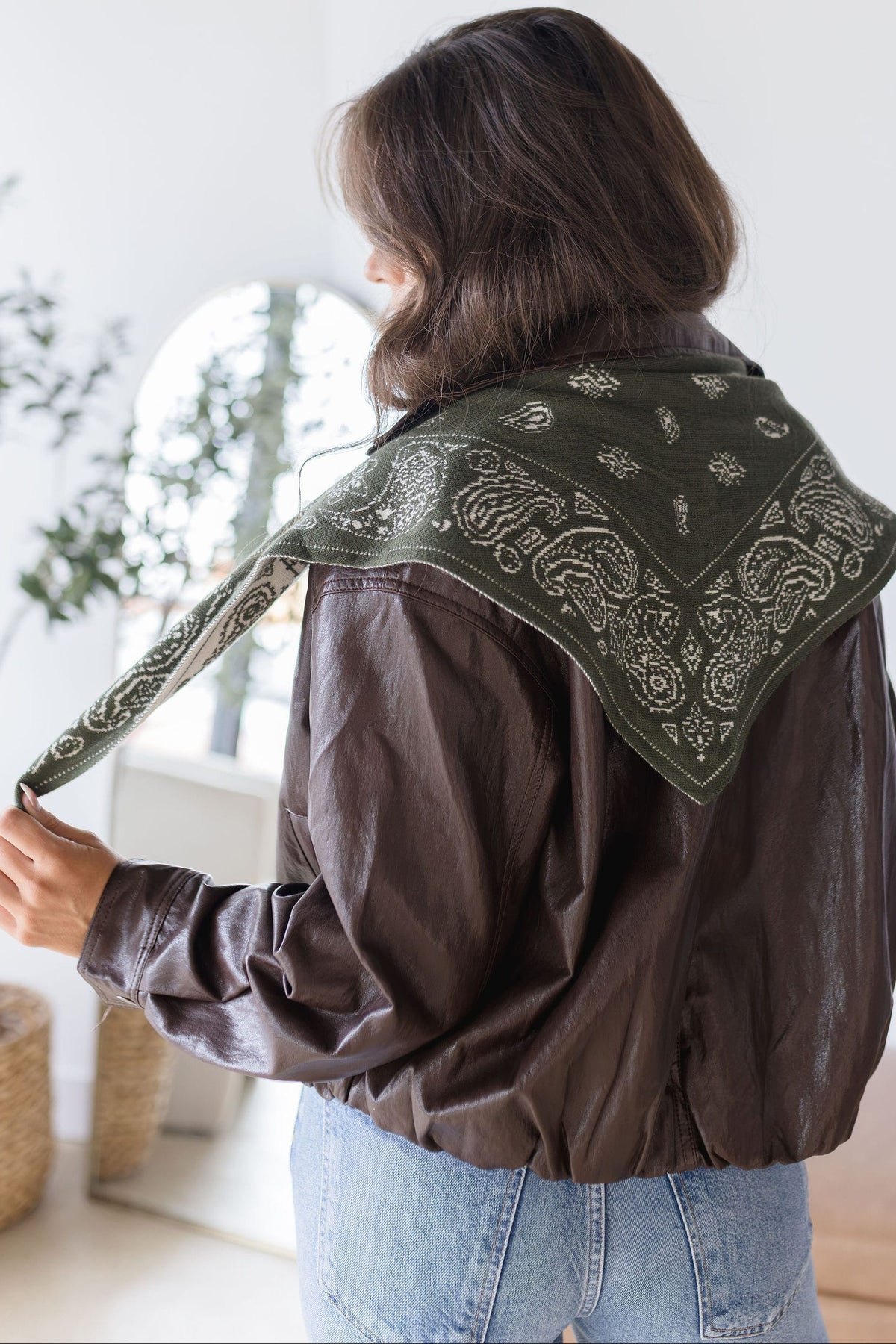 Wanderer Mini Triangle Scarf Olive