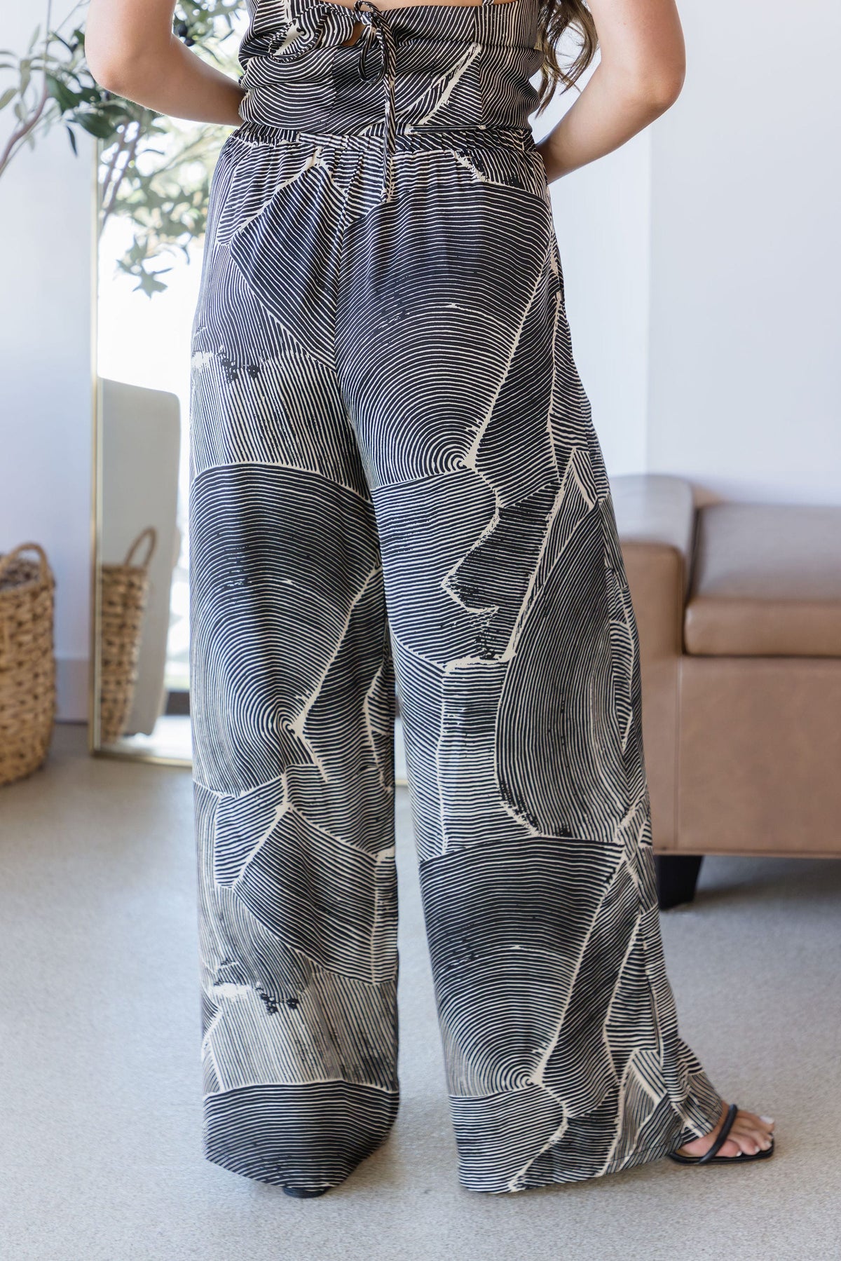 WREN The Label Off The Record Wide Leg Pant Black Cream